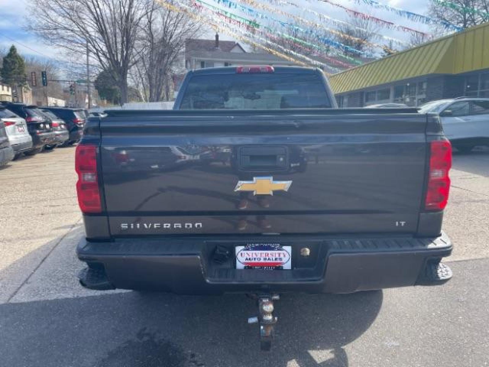 2016 Black /Jet Black, cloth Chevrolet Silverado 1500 LT Double Cab 4WD (1GCVKREC3GZ) with an 5.3L V8 OHV 16V engine, 6-Speed Automatic transmission, located at 3301 W Hwy 13, Burnsville, MN, 55337, (952) 460-3200, 44.775333, -93.320808 - Photo #4